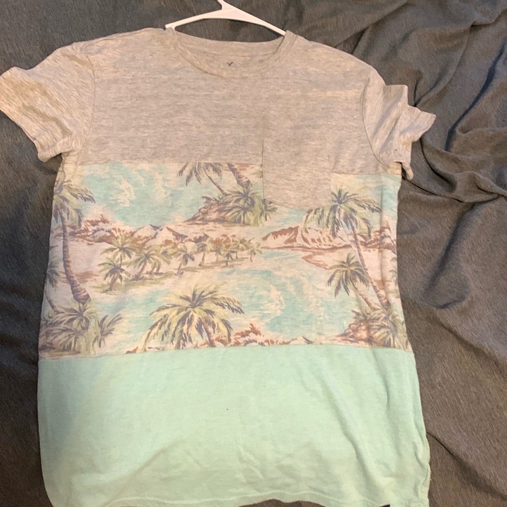 American eagle men’s shirt XS